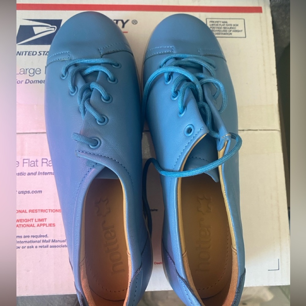 Hotter “Dew” shoes in blue, 7 us EEE